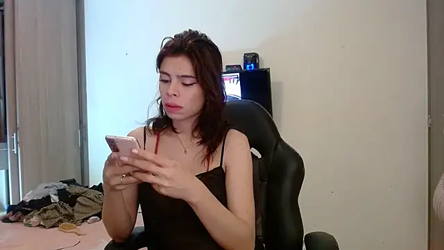 gooddes303salome's Live XXX Chat