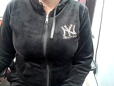 Nagma_housewife Live XXX-Chat