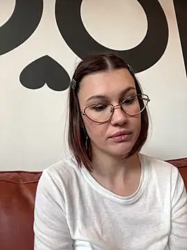 RinaCat live XXX chat