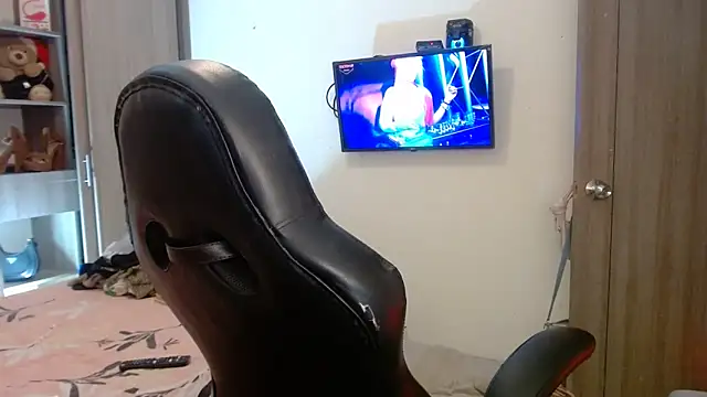 gooddes303salome's Live XXX Chat