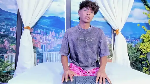 MilthonDelis' Webcam Show