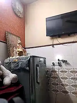 meenu_bhabhi547: онлайн-секс-чат