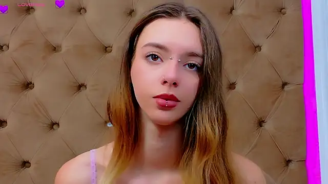 CoraVex Live XXX Chat