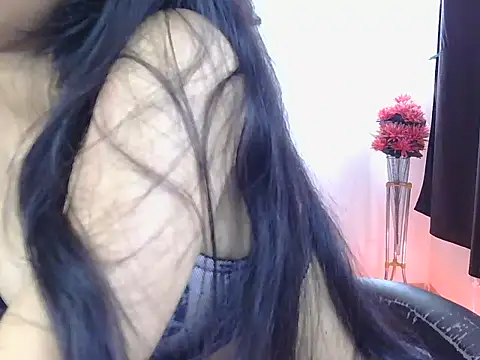 miss_ragni's Live XXX Chat