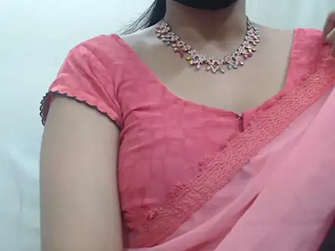 Lovely_Siri_23's Live XXX Chat