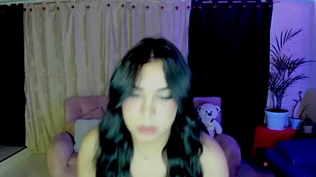 linda_zaam83866's Live XXX Chat