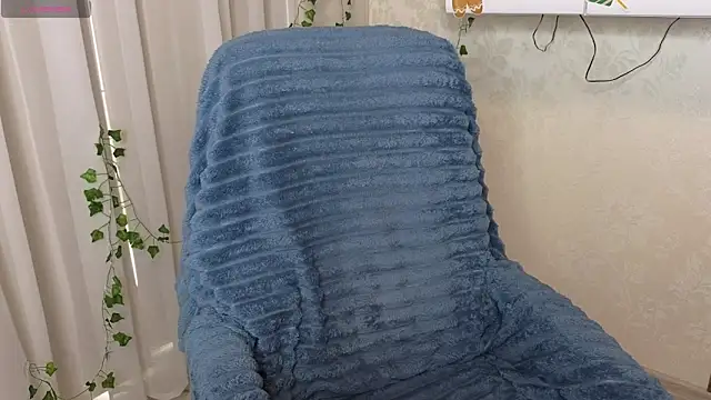 Ulyanix: διαδικτυακό σόου στην κάμερα