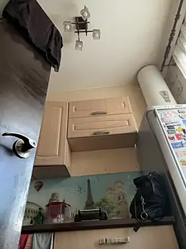 CrazzyChicks' Live XXX Chat