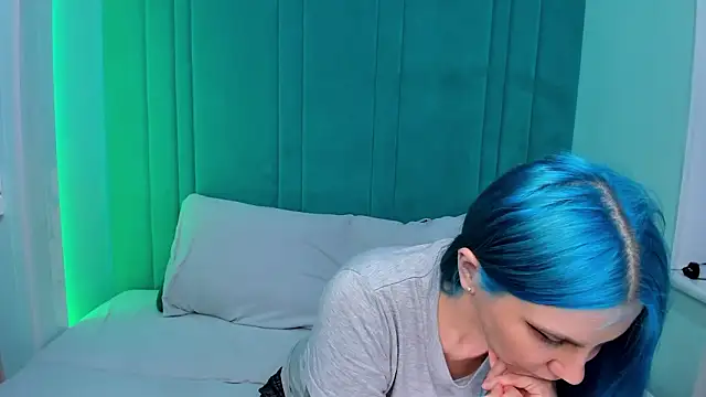 JuliaBusty Chat XXX live