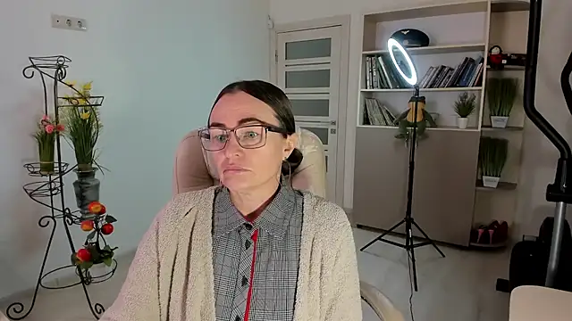 Pokazy przed kamerką – Vika73