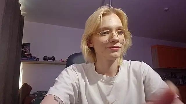 AuraNevera Adlı Modelin Canlı XXX Sohbeti