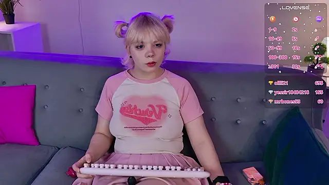 Waifu_Ketrin's Live XXX Chat