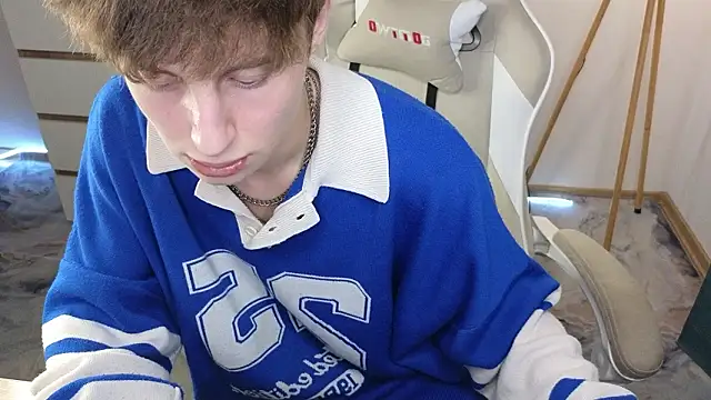 crisp1n Adlı Modelin Web Kamerası Şovu