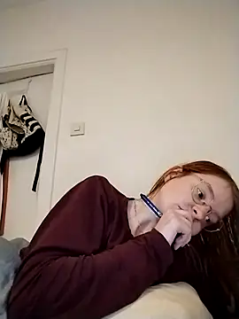 jannis1992 Adlı Modelin Canlı XXX Sohbeti