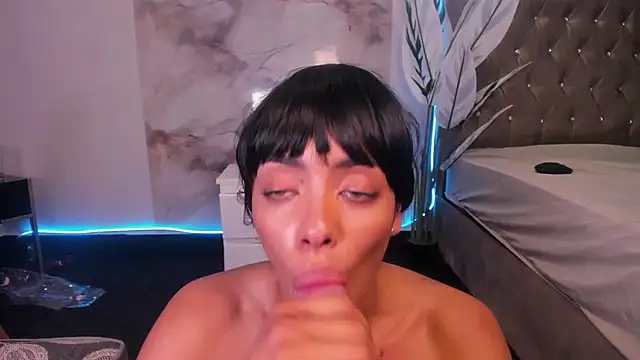 Calyselen's Live XXX Chat