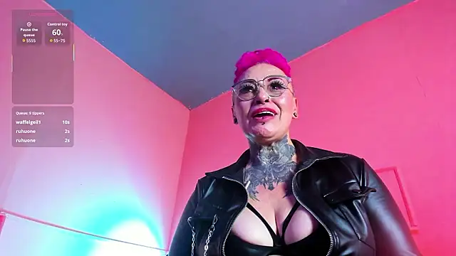 MATURE_HARDCORE: διαδικτυακό σόου στην κάμερα