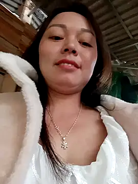Rose-222's Live XXX Chat