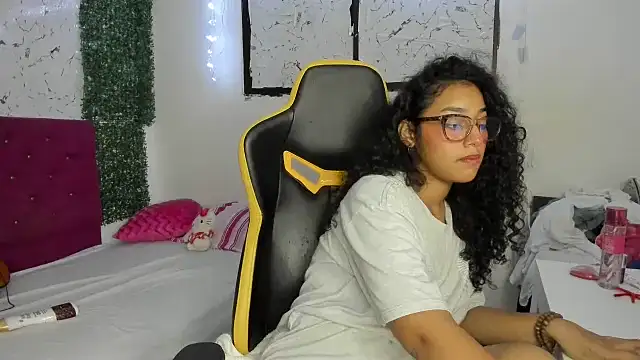 عرض كام emily_stars1