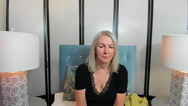 Chatroom XXX en direct de EricaTop