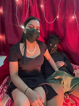 Chat +18 de KAMUKH-NEHA-SEXY ao vivo