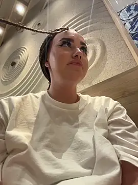 Chat +18 de KiraSunshine ao vivo