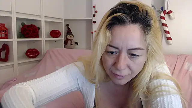 _karolynesyera_ Live XXX-chat