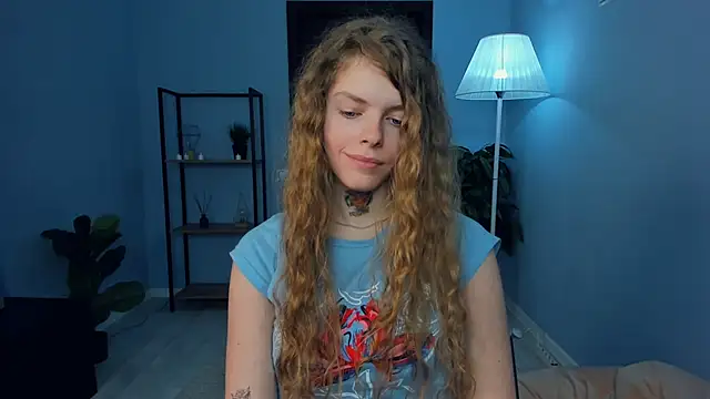 Онлайн чат XXX RayaNenlia