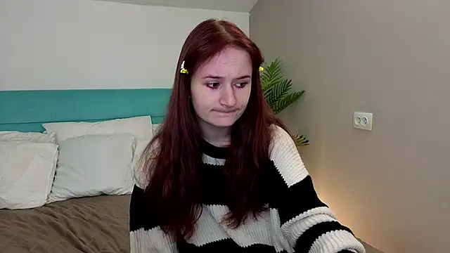 L1ittle_kitty_ Adlı Modelin Canlı XXX Sohbeti