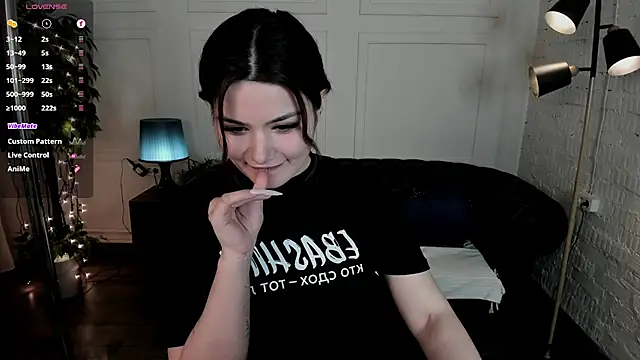 Czat XXX na żywo – Dark_Moni