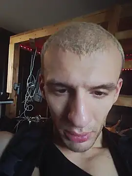 Show modela HeverlonPrivate na web-kameri