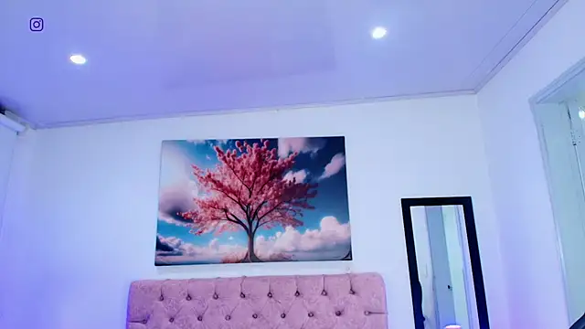 Chatroom XXX en direct de Emma_monserrat