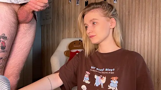 Adelovenick's Live XXX Chat