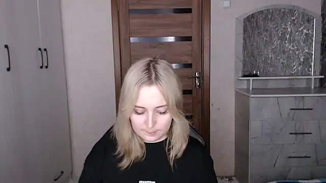 Kristy-Max Adlı Modelin Canlı XXX Sohbeti