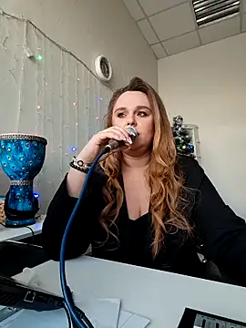 Juicy_PeachLux's Live XXX Chat