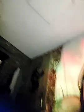 Chat +18 de Linda_Saenz_ ao vivo