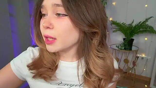 Lina_Glow's Live XXX Chat