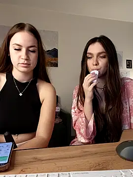 Chatroom XXX en direct de MayaGlow