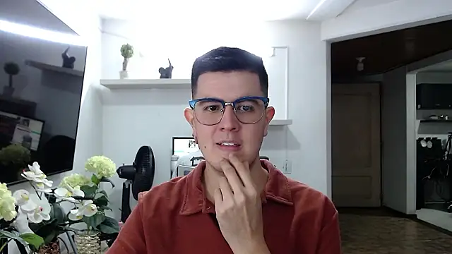 dylan_santiago_'s Live XXX Chat