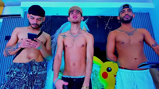 The_Gods_In_Diamonds: онлайн-секс-чат