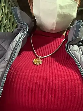 YANINA120 Adlı Modelin Canlı XXX Sohbeti