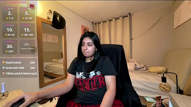 cloe_small: απευθείας συνομιλία ΧΧΧ