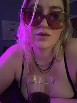 Granlady7 élő XXX-chatje