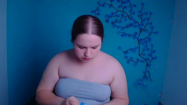 Kitty_Mia_Kitty: διαδικτυακό σόου στην κάμερα