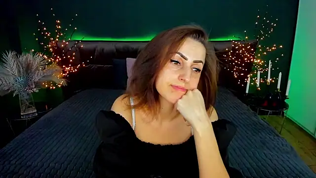 Rebecca_Diamond élő XXX-chatje