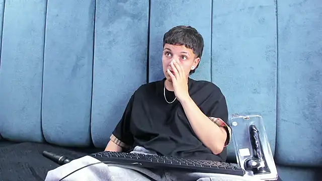 Megan_Thompson_ élő XXX-chatje