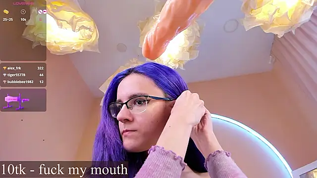 AuraLaunni's Live XXX Chat