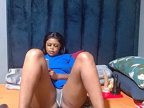 SpicyKitty33 即時 XXX 聊天