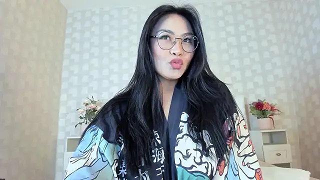 Czat XXX na żywo – NatsumiHun