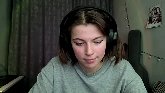 CutieAnny Adlı Modelin Canlı XXX Sohbeti