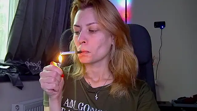 karo123421: απευθείας συνομιλία ΧΧΧ